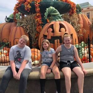 Meet your Posher, Kelly